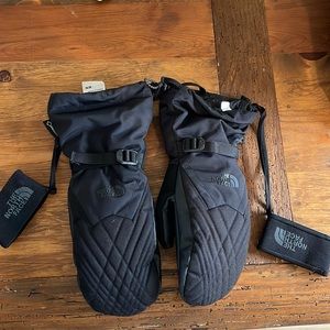North face insulated mittens